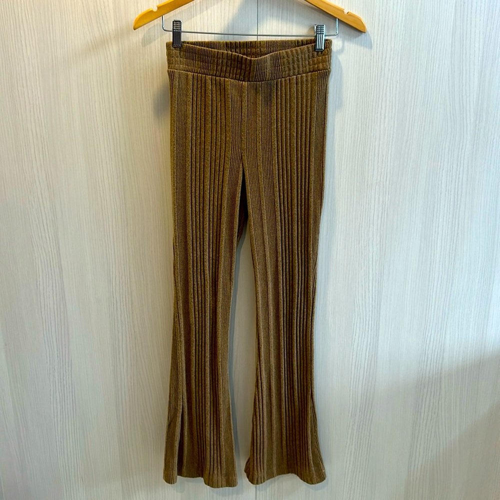 NOBO ribbed flared Highrise leggings caramel size small